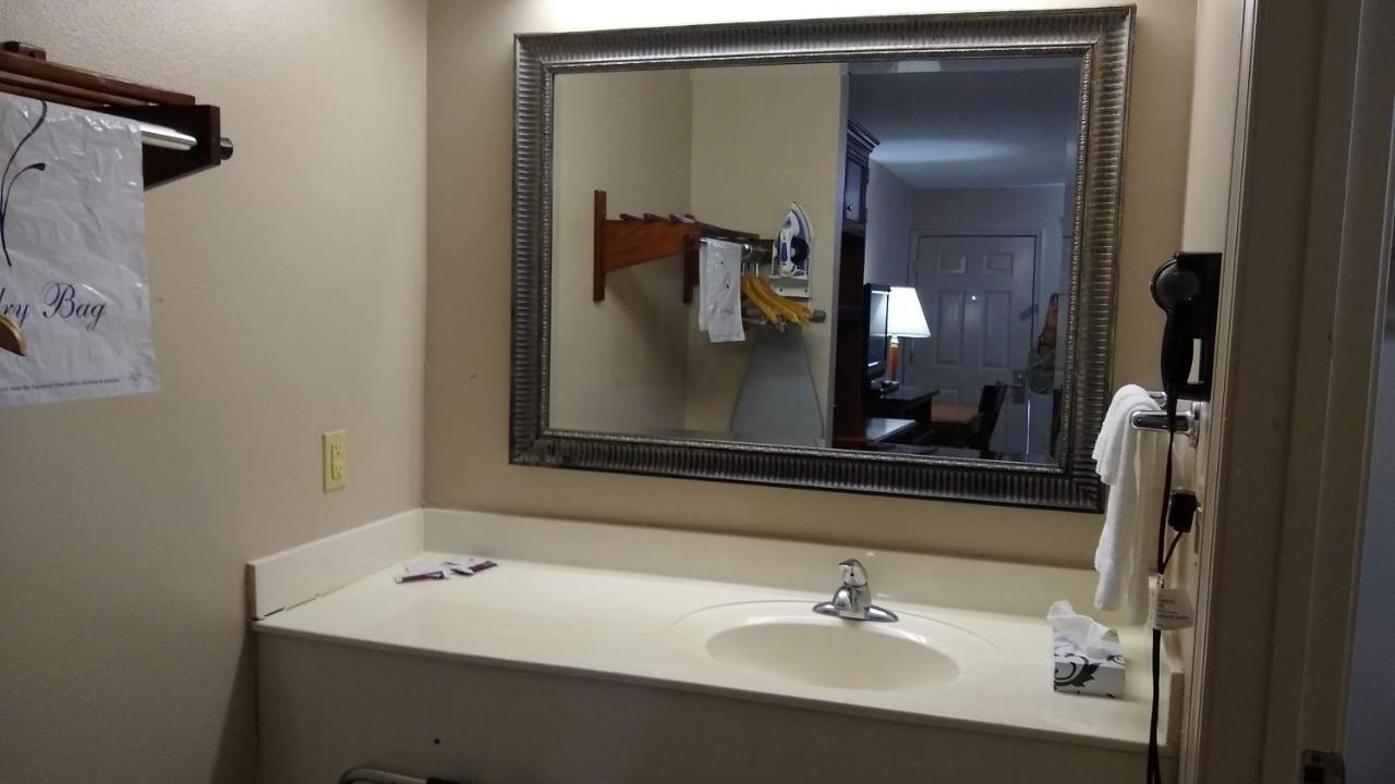 Carom Inn A Travelodge By Wyndham Denham Springs-Baton Rouge Luaran gambar